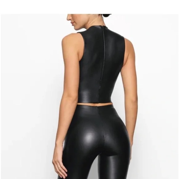 Brand new with tags Skims faux leather crew neck top - Picture 3 of 6